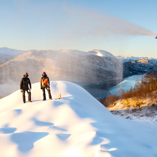 Snøproduksjon på Hovden Alpinsenter
