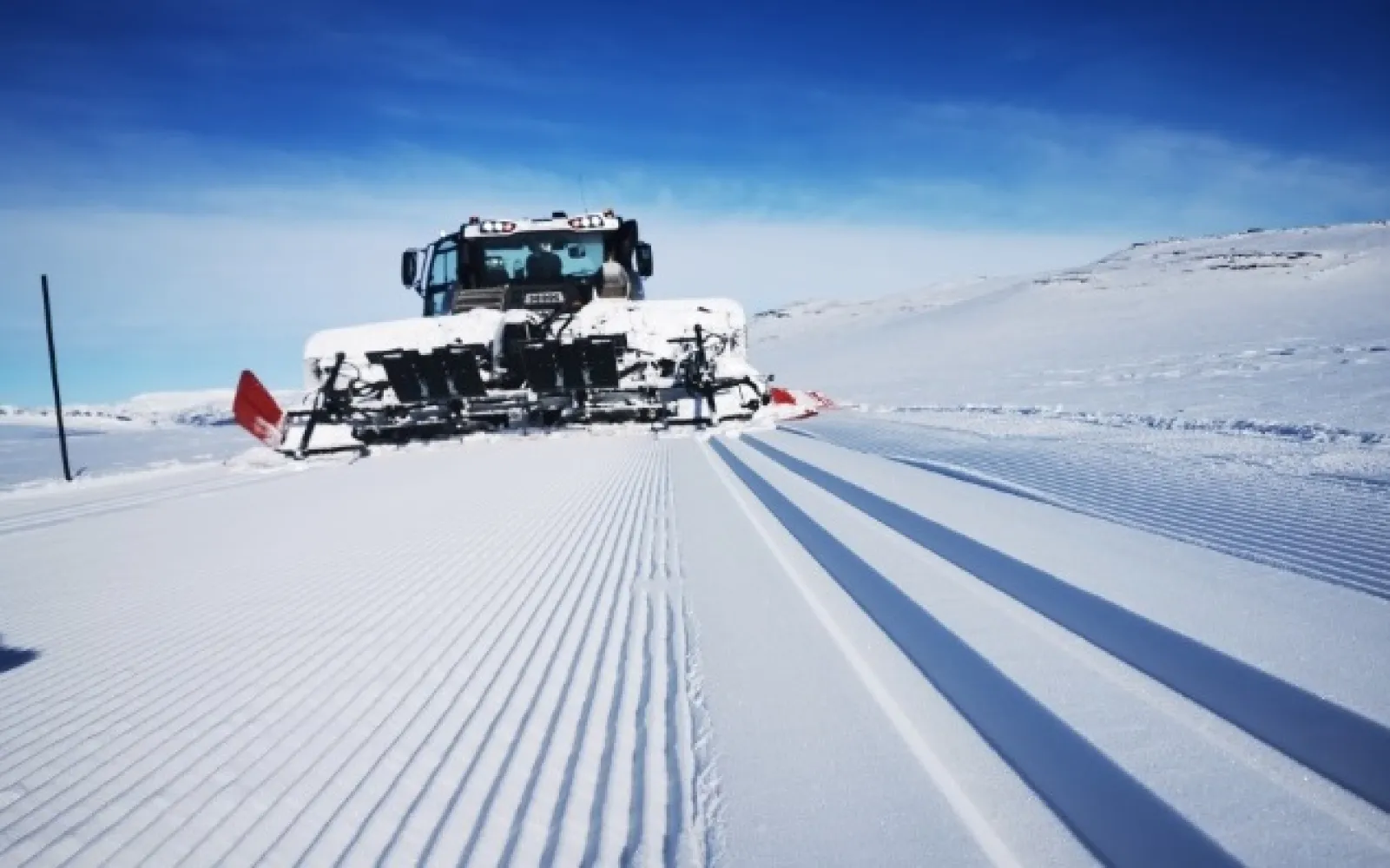 Løypemaskin og langrennsspor