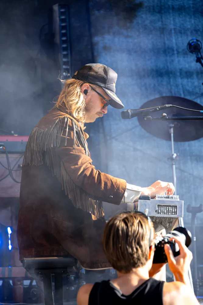 Keyboardist påHovden Fjellfestival
