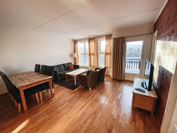 6 bed apartment